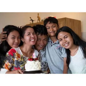 https://narendra-guest-house.ubudhotelsnow.com